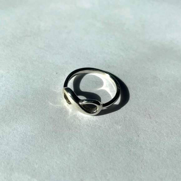 Sterling silver ring - Picture 2 of 3